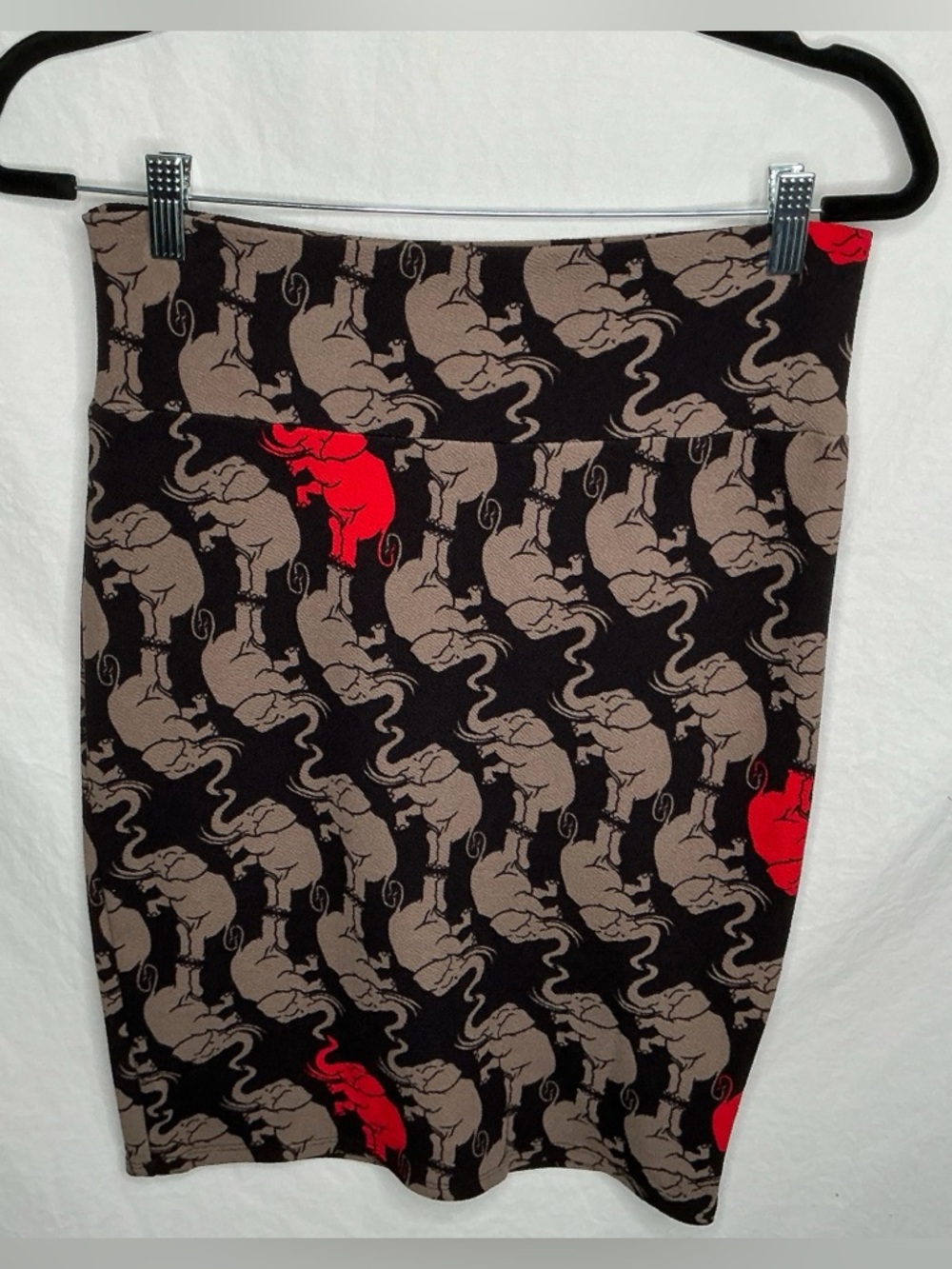 LuLaRoe Cassie Pencil Skirt Sz S Elephant Print Stretch Knit Boho Artsy Graphic